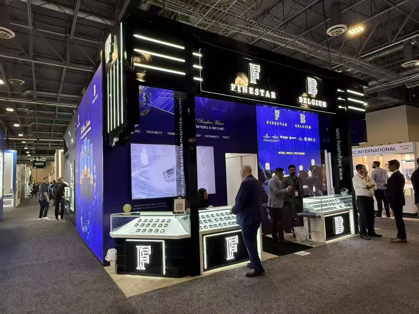 Finestar stand at JCK
