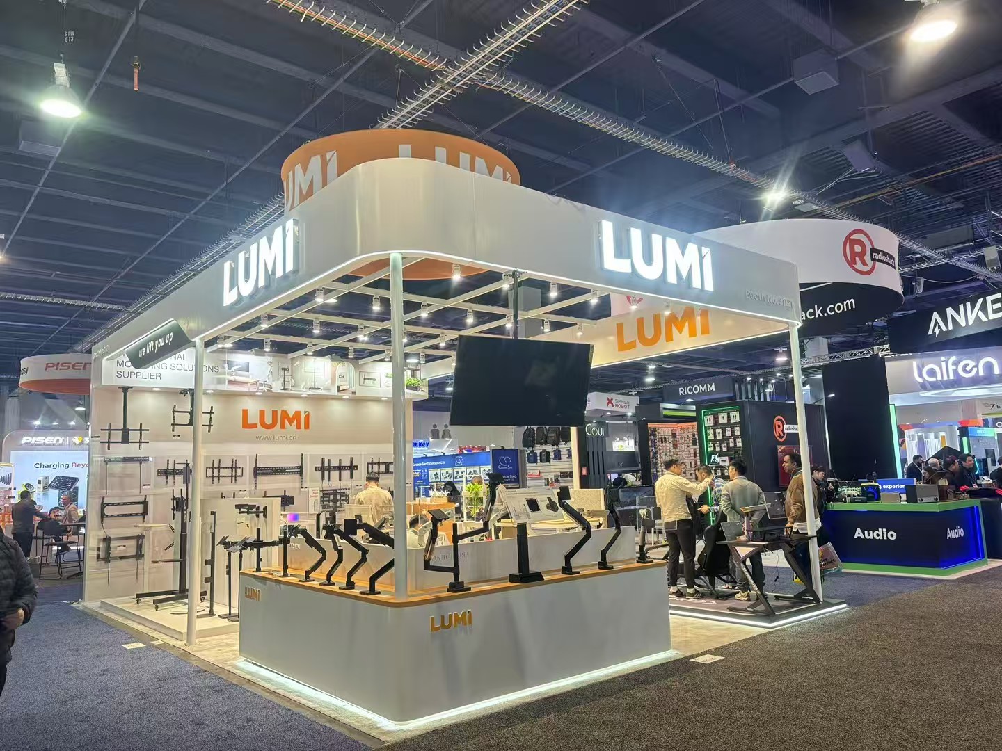 Lumi stand at CES