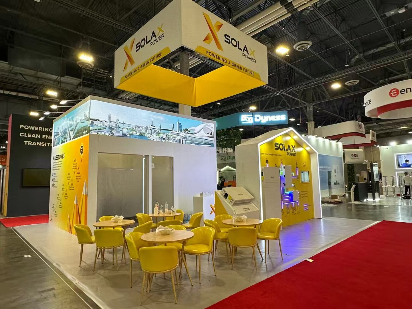 SolaX Power stand at RE+