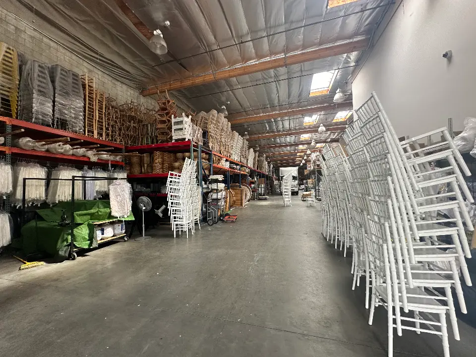 Furniture & Accessories