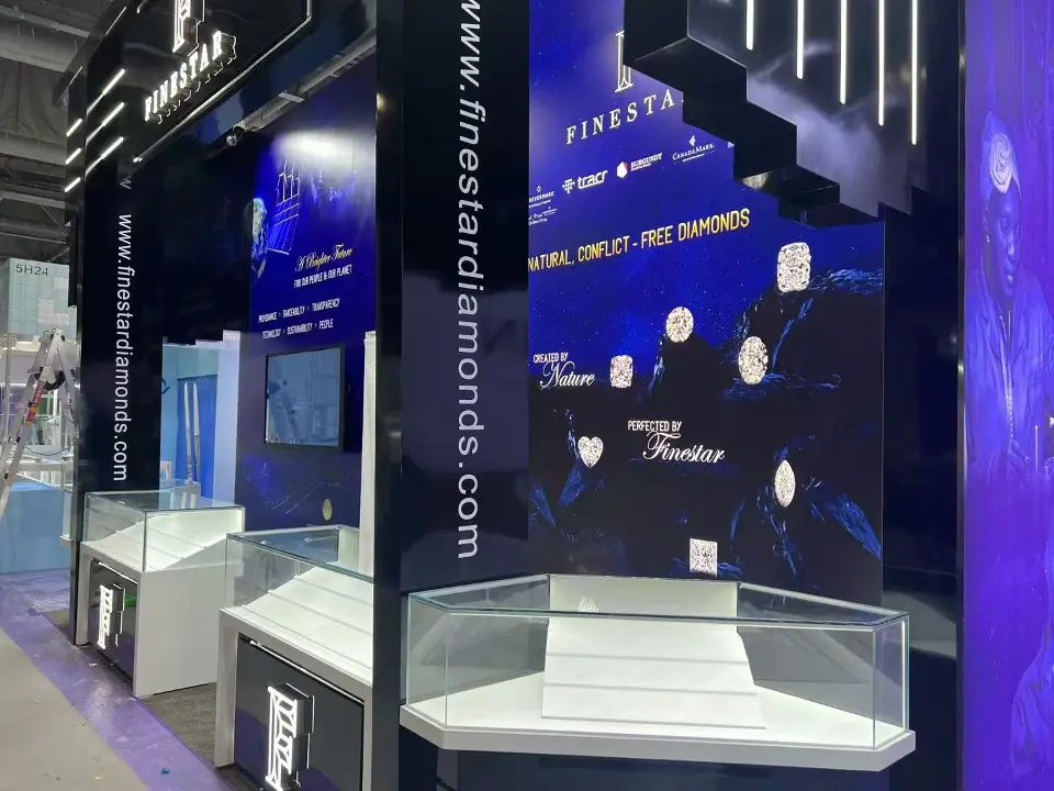 Close view of a blue panel about natural conflict-free diamonds and a showcase
