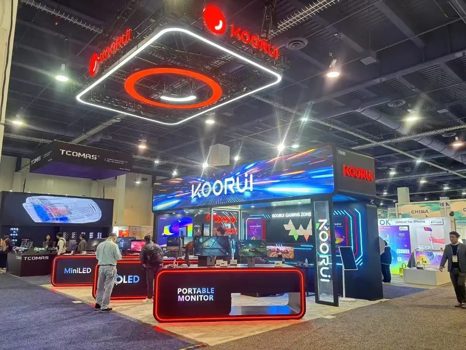 Corner view with lit square ring above KOORUI header screens and red-edged counter