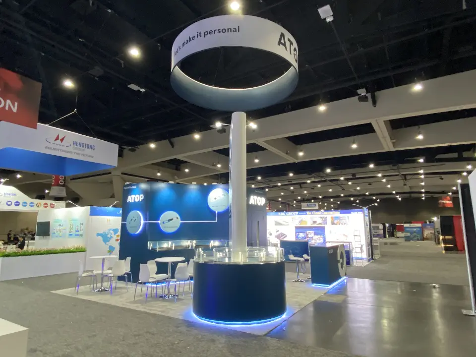 Spire and hanging ring sign seen from the aisle