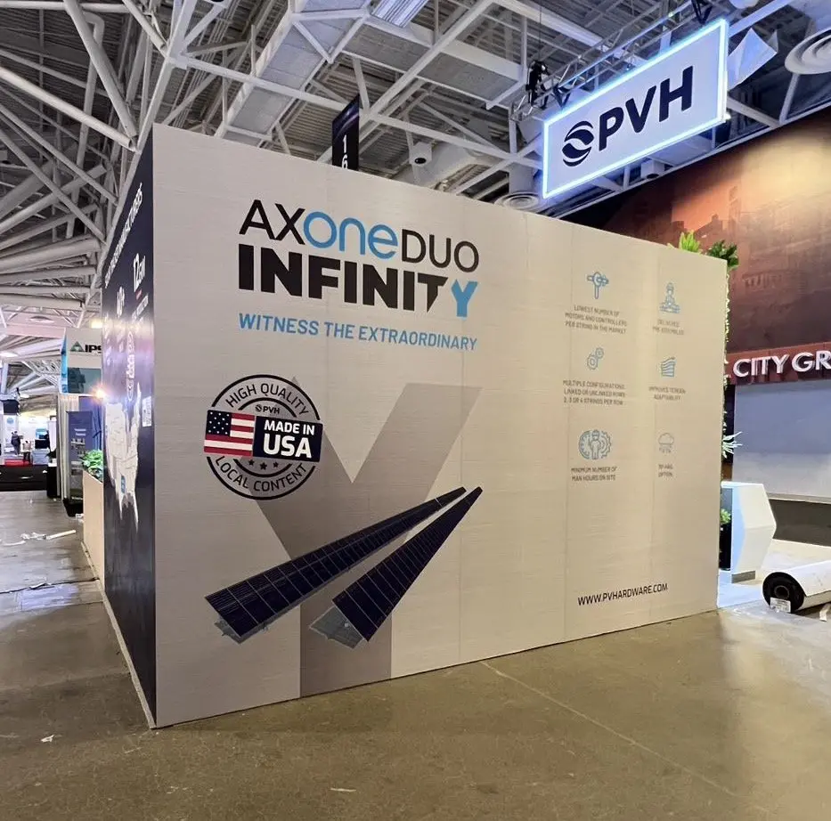 Close view of the AXONE DUO INFINITY wall with its made in USA badge