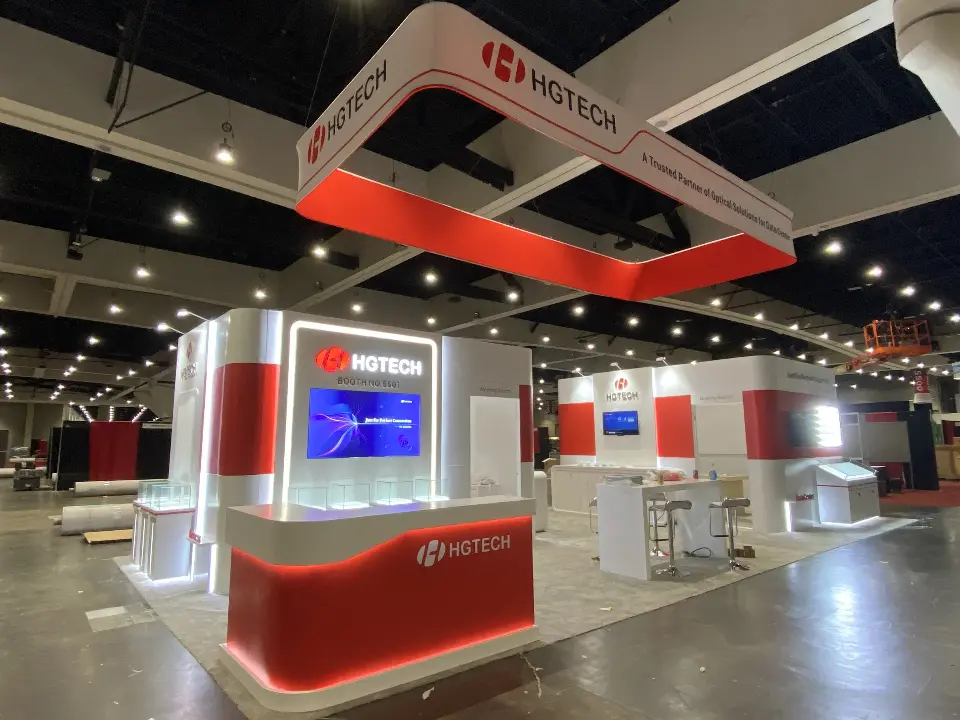 Front counter with a blue screen and a red base under the hanging sign